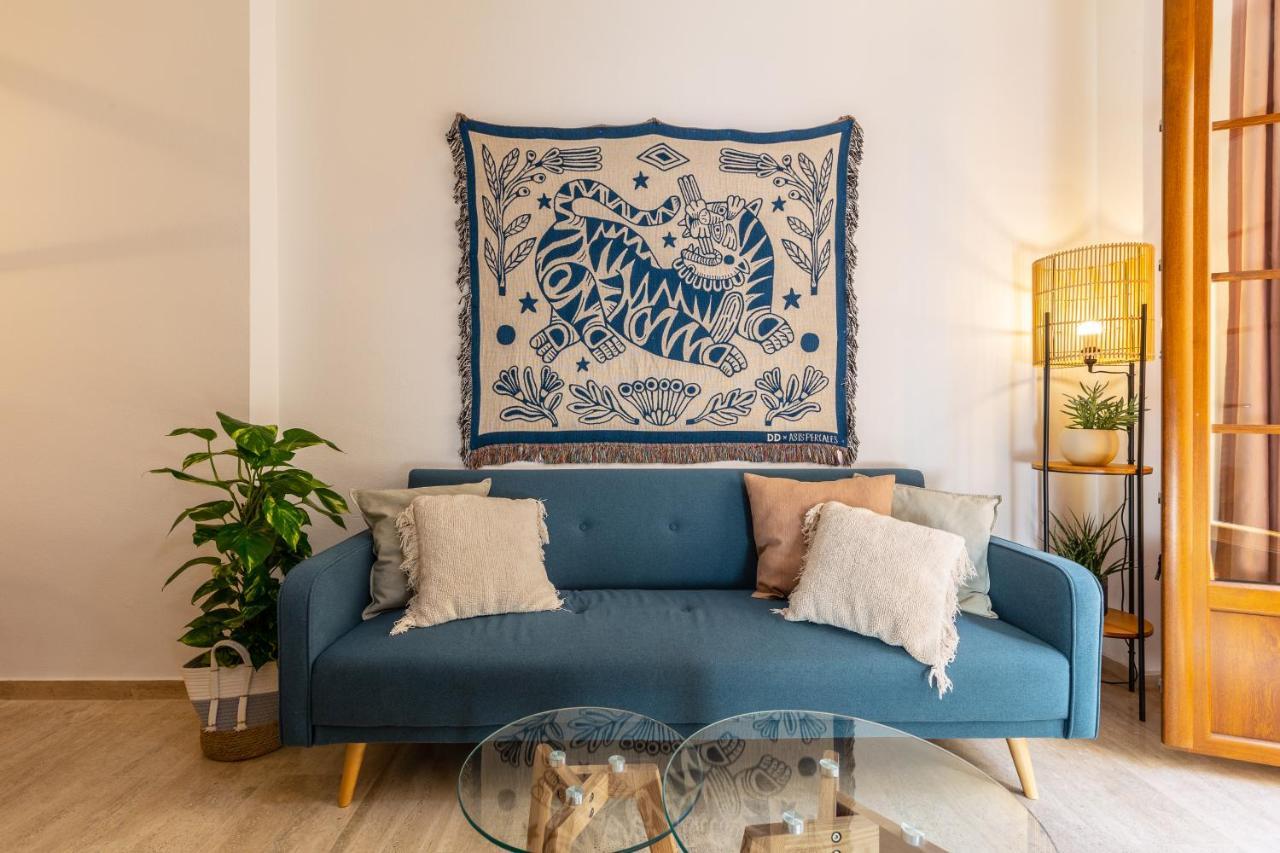 Apartment Bright With Patio And Balconies In The Center Malaga